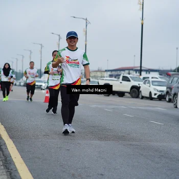 Runner Photo 7659441