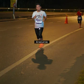 Runner Photo 7659458
