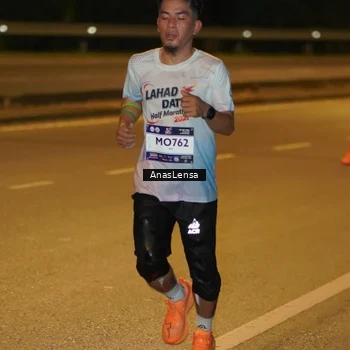 Runner Photo 7659474