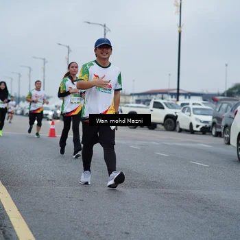 Runner Photo 7659502