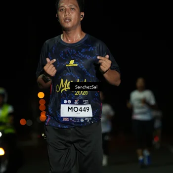 Runner Photo 7659531