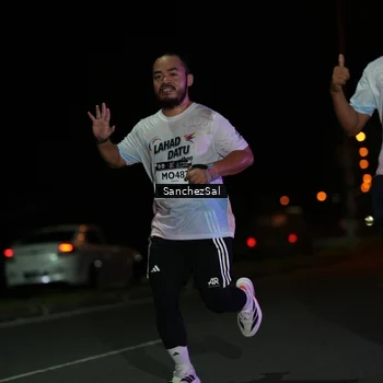 Runner Photo 7659549
