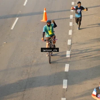 Runner Photo 7659553