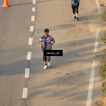 Runner Photo 7659573