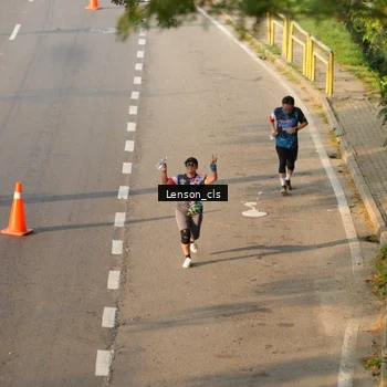 Runner Photo 7659603