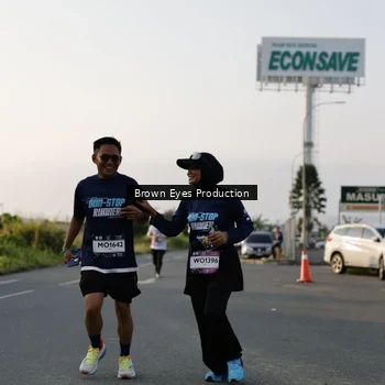 Runner Photo 7659659