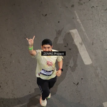 Runner Photo 7659660