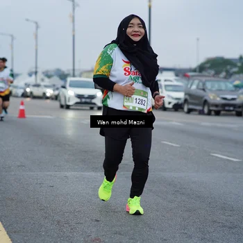 Runner Photo 7659670