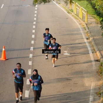 Runner Photo 7659671