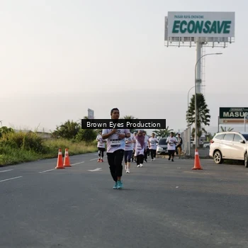 Runner Photo 7659676