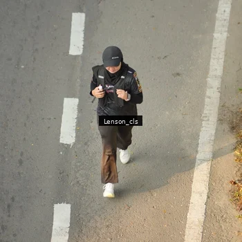 Runner Photo 7659738