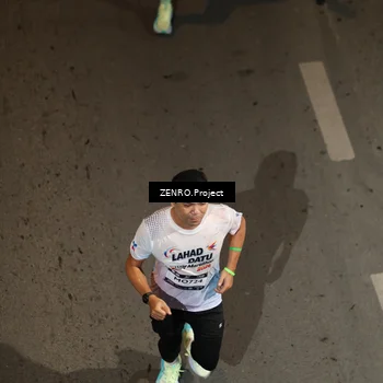 Runner Photo 7659739