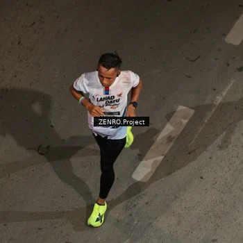 Runner Photo 7659754