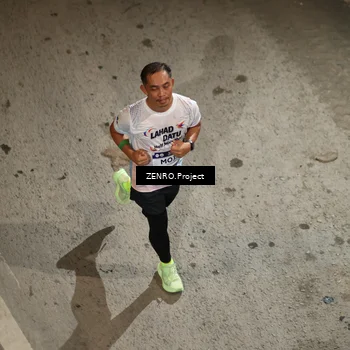 Runner Photo 7659773