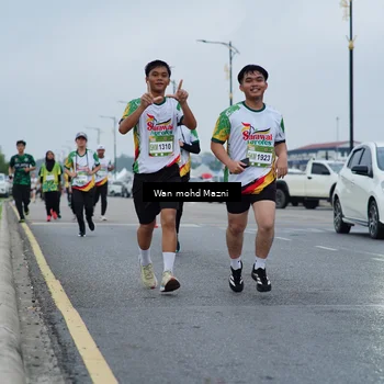 Runner Photo 7659789