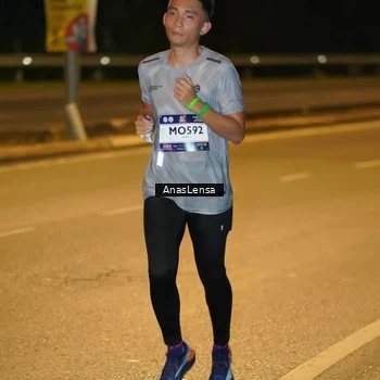 Runner Photo 7659793