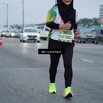 Runner Photo 7659798
