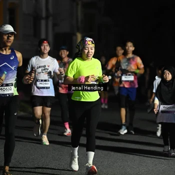 Runner Photo 7659837