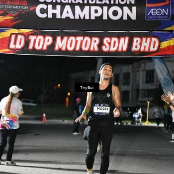 Runner Photo 7659881
