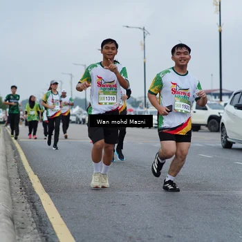 Runner Photo 7659891