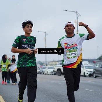 Runner Photo 7659911