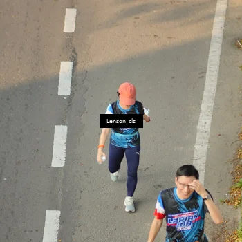 Runner Photo 7659916