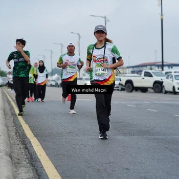Runner Photo 7659927