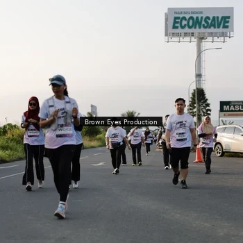 Runner Photo 7659930