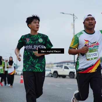 Runner Photo 7659960