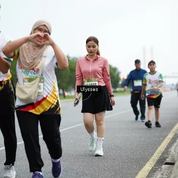 Runner Photo 7659972
