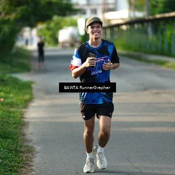 Runner Photo 7659973