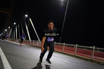 Runner Photo 766003