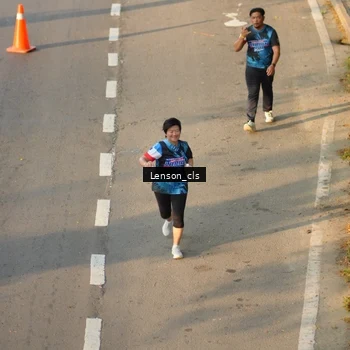 Runner Photo 7660035