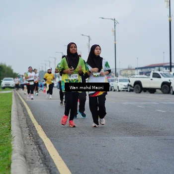 Runner Photo 7660038