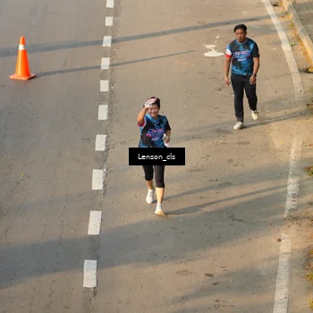 Runner Photo 7660040