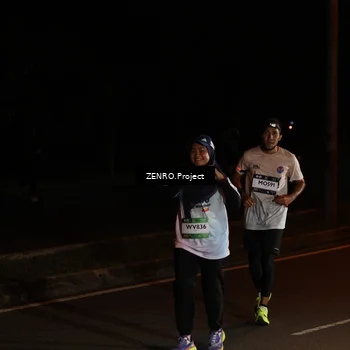 Runner Photo 7660045