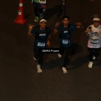 Runner Photo 7660052