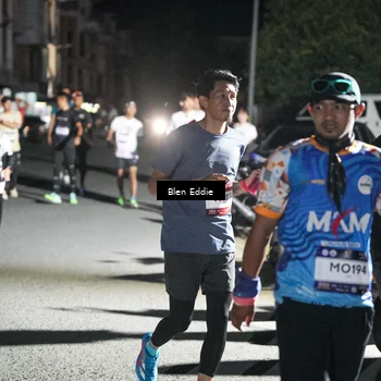 Runner Photo 7660057