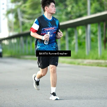 Runner Photo 7660060