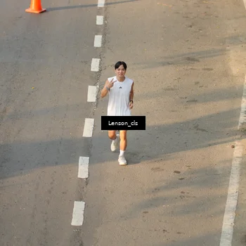 Runner Photo 7660081
