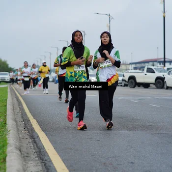 Runner Photo 7660083