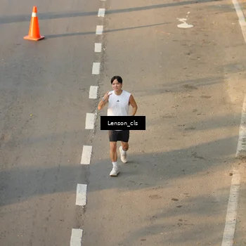 Runner Photo 7660095