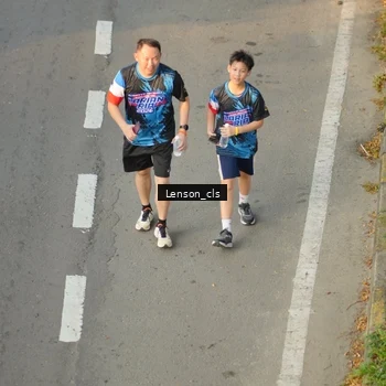 Runner Photo 7660171