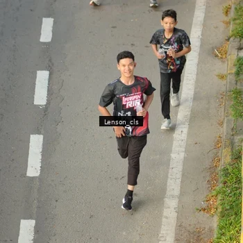 Runner Photo 7660172