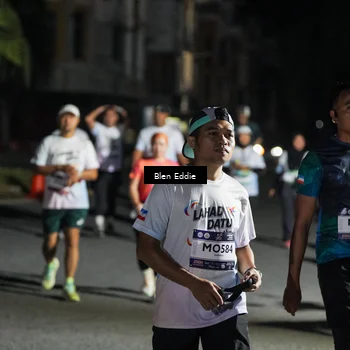 Runner Photo 7660184