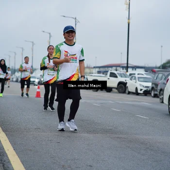 Runner Photo 7660199