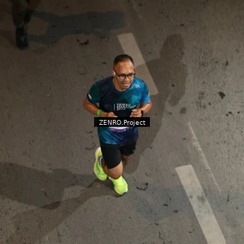 Runner Photo 7660200
