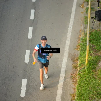 Runner Photo 7660204