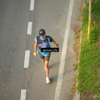 Runner Photo 7660211
