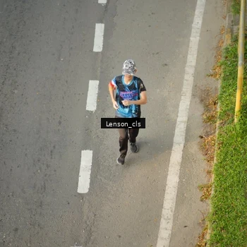Runner Photo 7660268